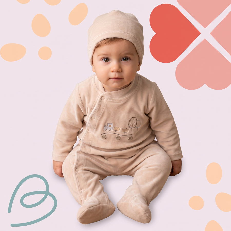 Velvet overall with a beanie