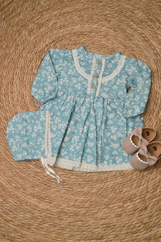 Dress with a hat