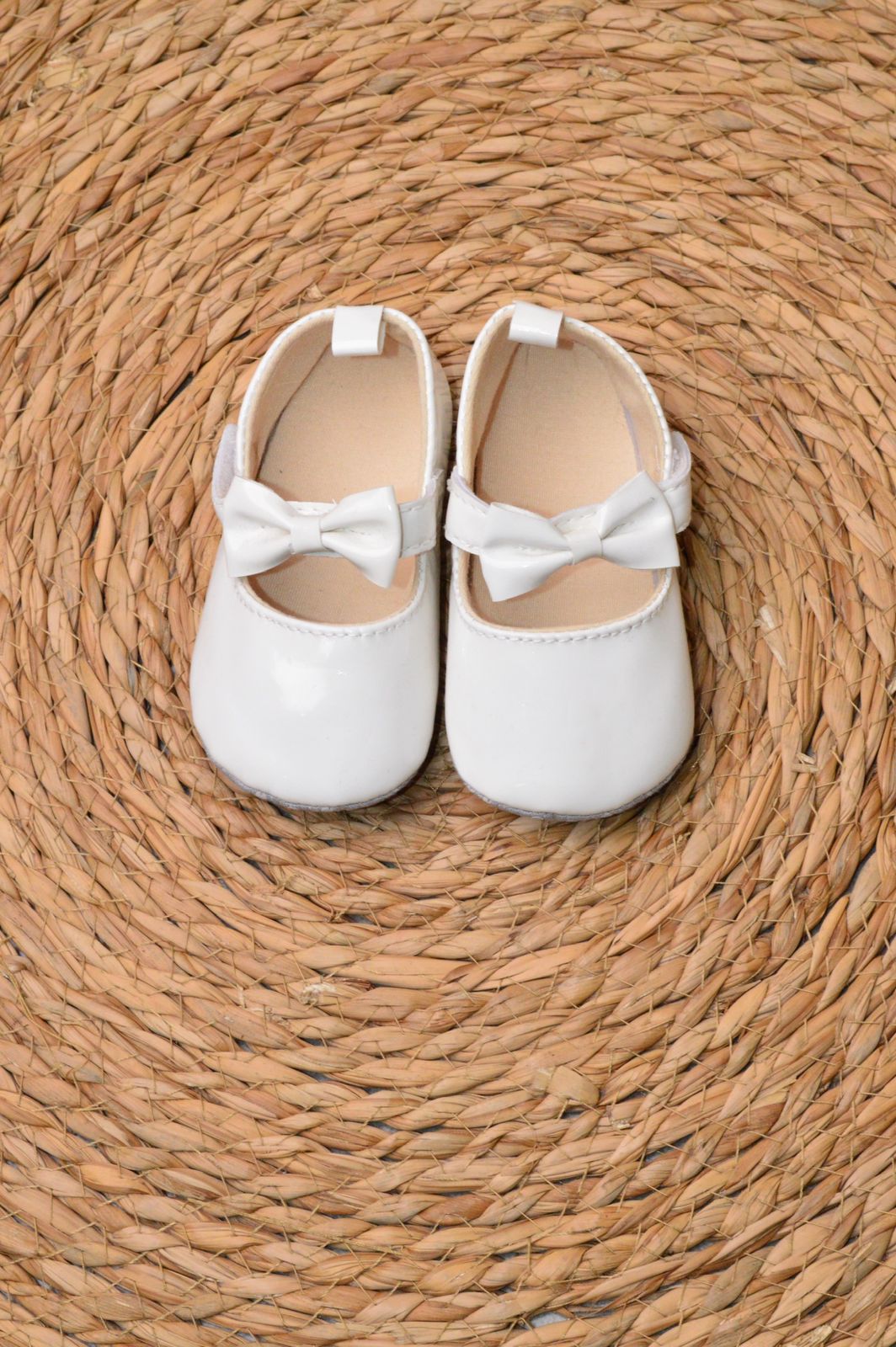 Baby ballerina with bow, photo 1