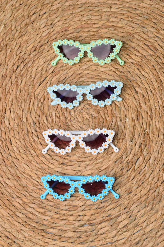 Daisy cat eye sunglasses