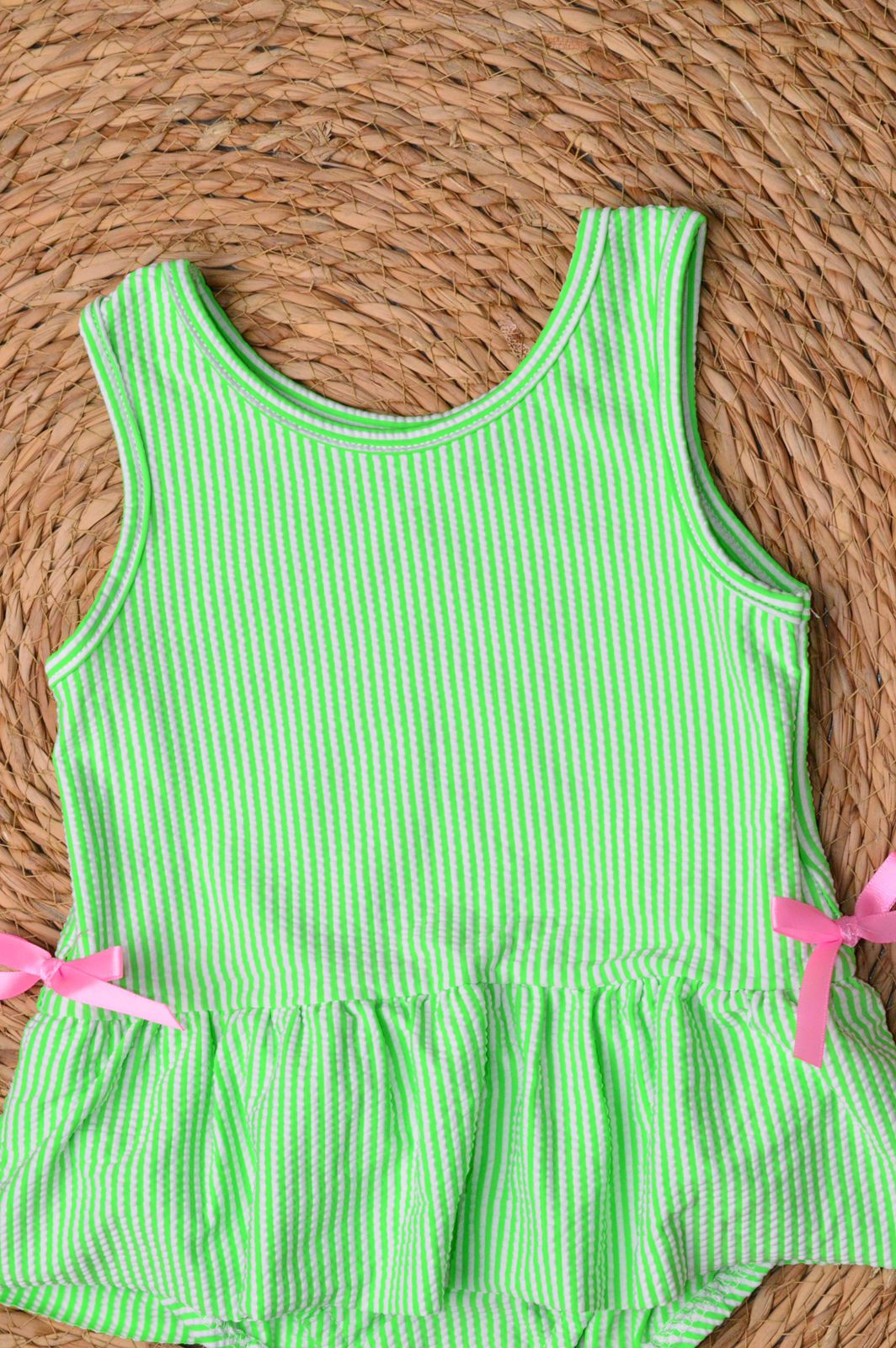 One piece swimsuit, photo 3