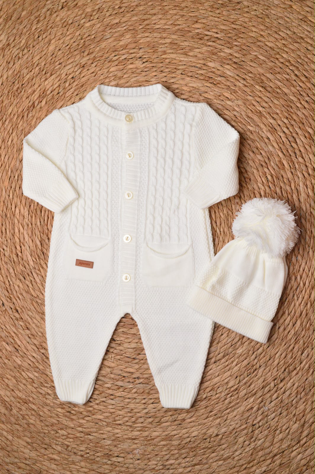 Wool overall with a beanie, photo 6