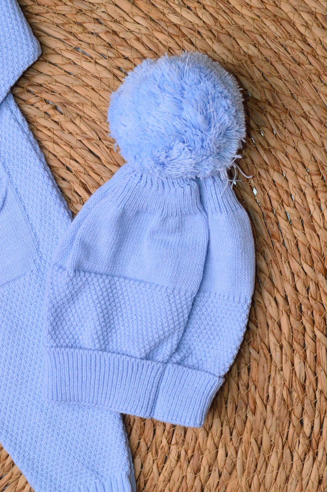 Wool overall with a beanie, photo 16